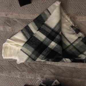 Zara blanket scarf